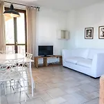 Apartment M347 - Marcelli, Comodo Trilocale Nuovo Con Piscina E Giardino