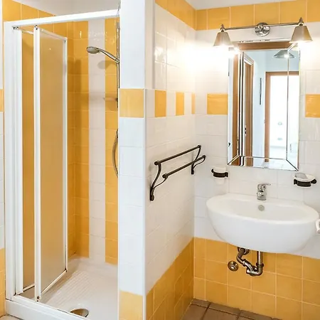 M347 - Marcelli, Comodo Trilocale Nuovo Con Piscina E Giardino * Santa Maria in Potenza