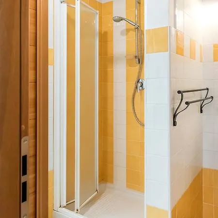 M347 - Marcelli, Comodo Trilocale Nuovo Con Piscina E Giardino Apartmán *