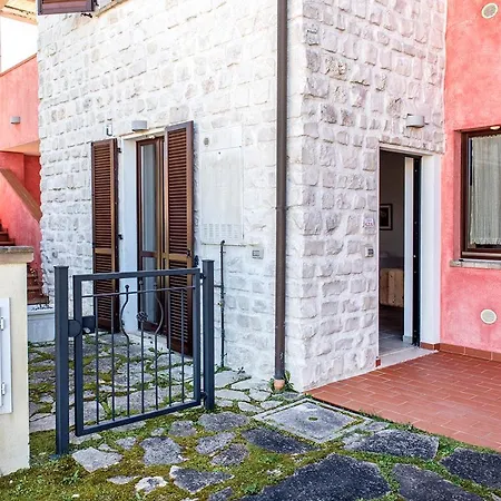 M347 - Marcelli, Comodo Trilocale Nuovo Con Piscina E Giardino Santa Maria in Potenza