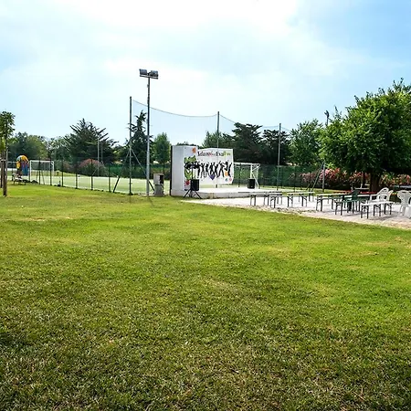 M347 - Marcelli, Comodo Trilocale Nuovo Con Piscina E Giardino