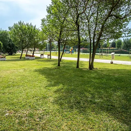 M347 - Marcelli, Comodo Trilocale Nuovo Con Piscina E Giardino *