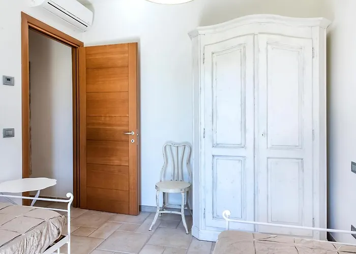 M347 - Marcelli, Comodo Trilocale Nuovo Con Piscina E Giardino
