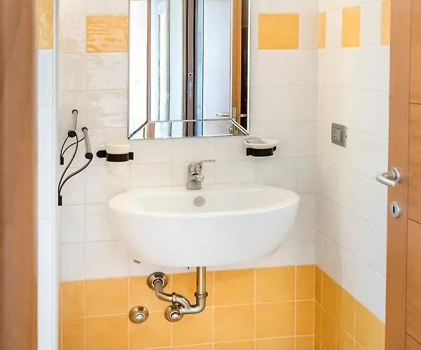 M347 - Marcelli, Comodo Trilocale Nuovo Con Piscina E Giardino